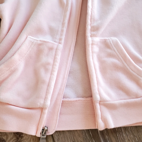 Baby's Ralph lauren light pink velour jogging suit in Size 9 months. - Picture 10 of 10